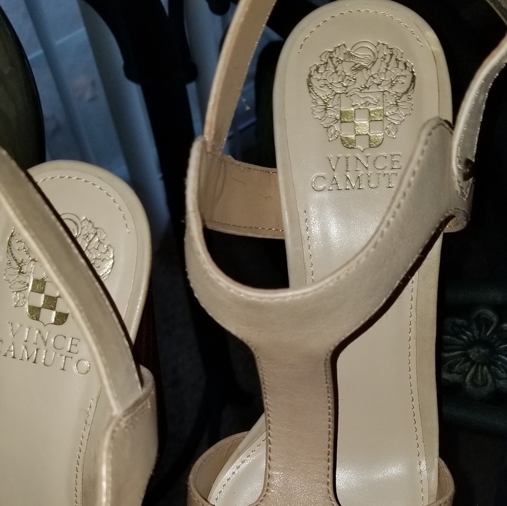 Camuto wedges - Picture 2 of 2